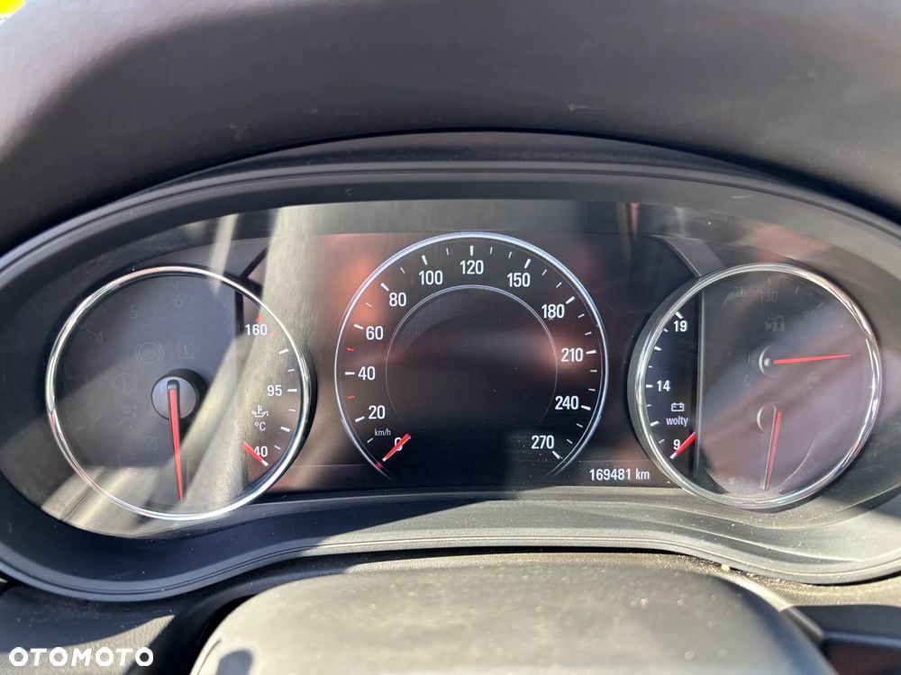 Opel Insignia - 18