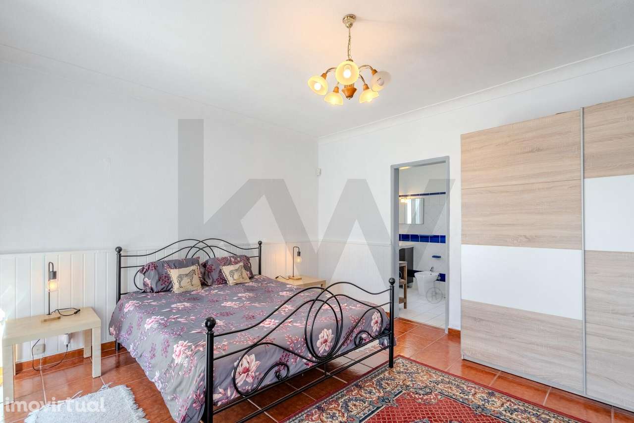 Moradia T4 com amplo terreno em Fernão Ferro – espaço, privacidade e p - Grande imagem: 2/60