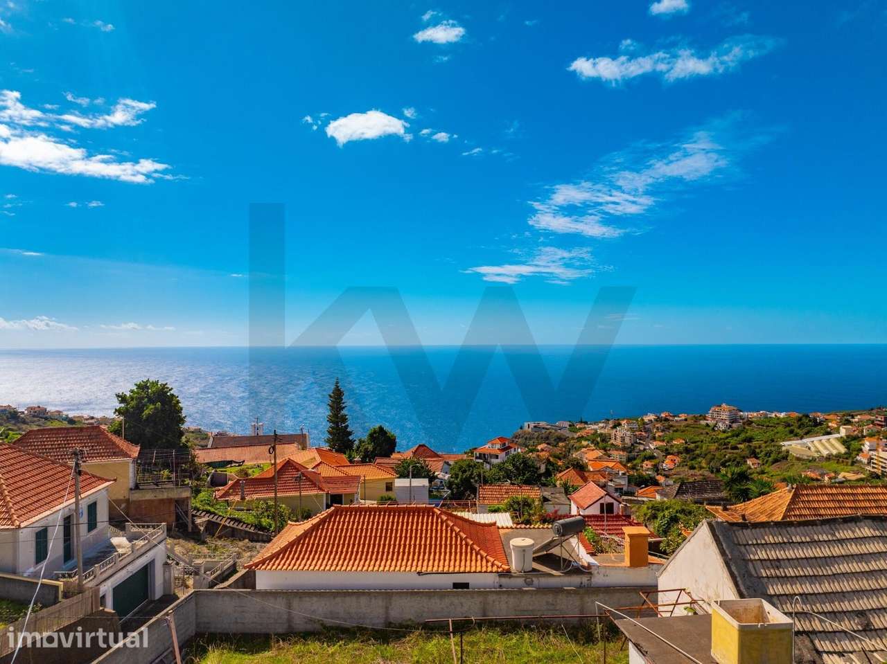 Ruína inserida em lote de 411m2 no Lombo do Salão-Calheta - Grande imagem: 2/13