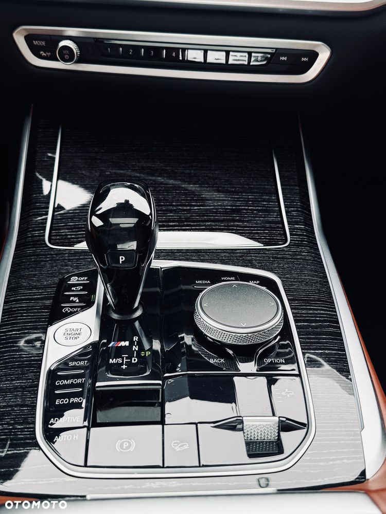 BMW X7 M50i sport - 40