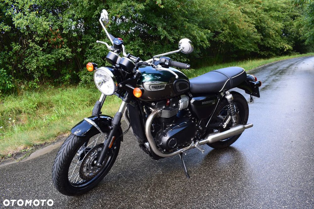 Triumph Bonneville - 33