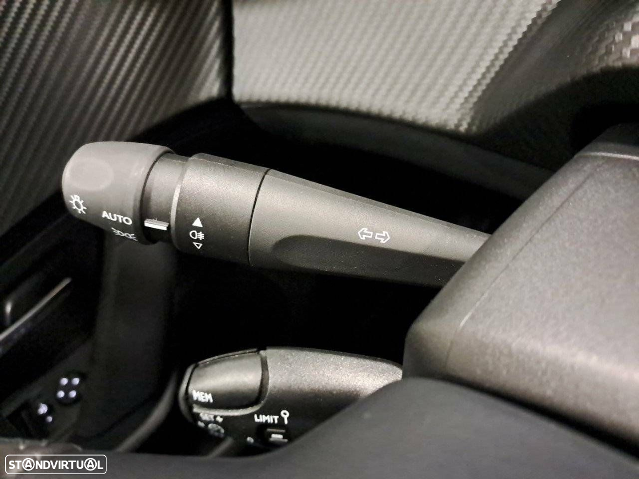 Peugeot 2008 1.2 PureTech Active - 14