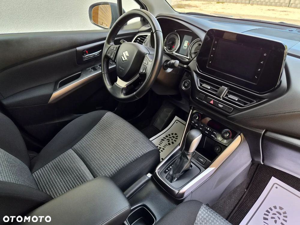 Suzuki SX4 S-Cross 1.4 T Premium - 40