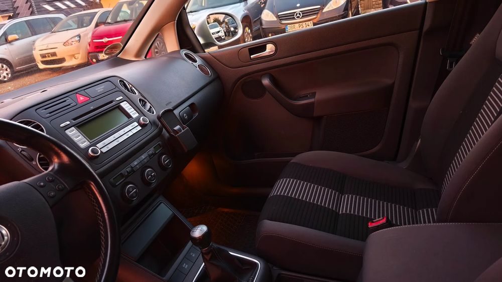 Volkswagen Golf - 16