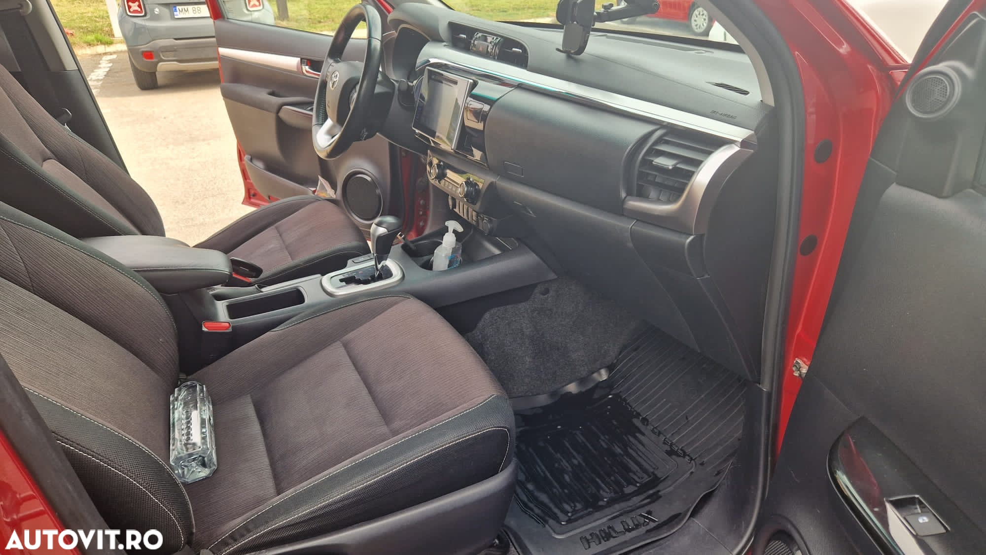 Toyota Hilux 4x4 Double Cab A/T Invincible - 20