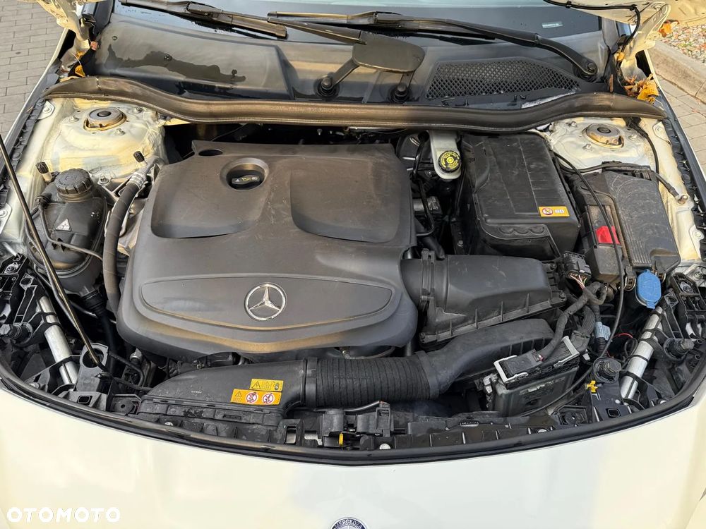 Mercedes-Benz CLA 250 7G-DCT - 15