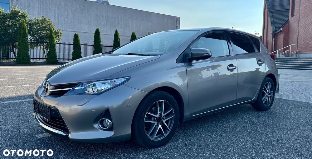 Toyota Auris 1.6 Prestige - 4