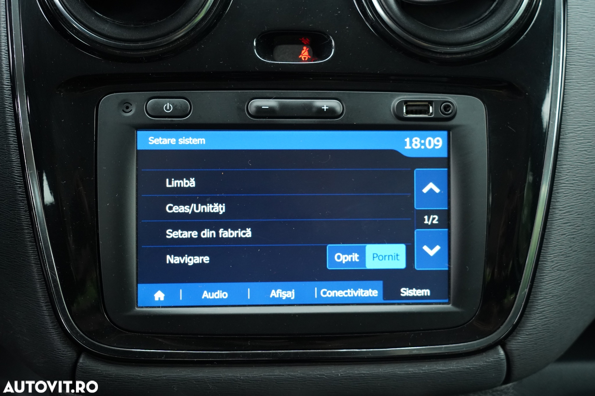 Dacia Lodgy 1.5 Blue dCi Stepway - 11