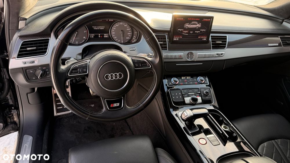 Audi S8 Plus - 6