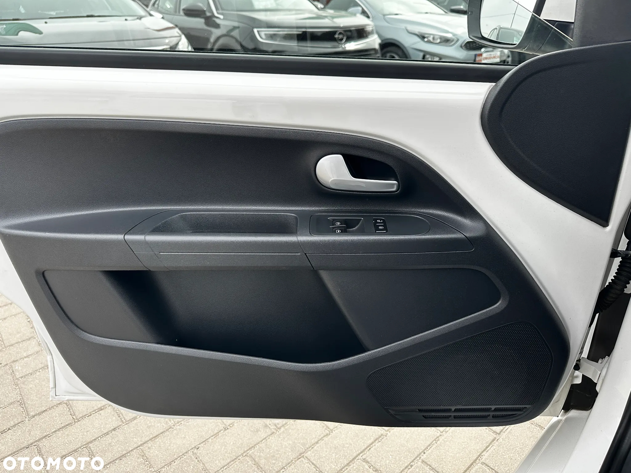 Volkswagen up! - 16
