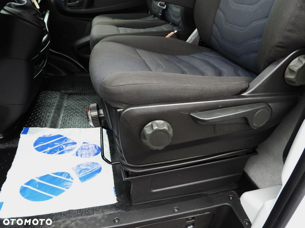 Iveco DAILY 35S14 FURGON CHŁODNIA  0*C ZASILANIE 230V TEMPOMAT AUTOMAT HI-MATIC KLIMATYZACJA  140KM - 33