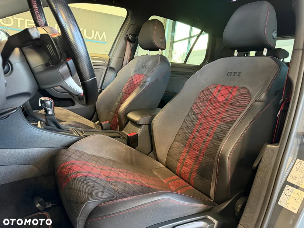 Volkswagen Golf GTI TCR 2.0 TSI OPF DSG - 6