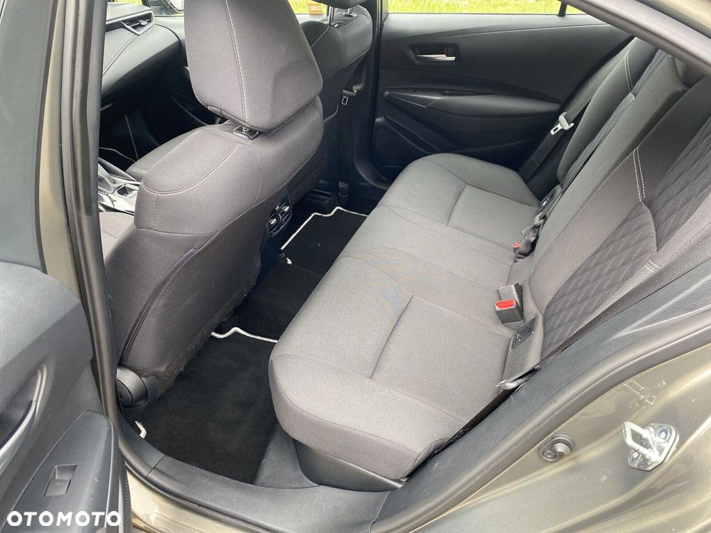 Toyota Corolla - 11