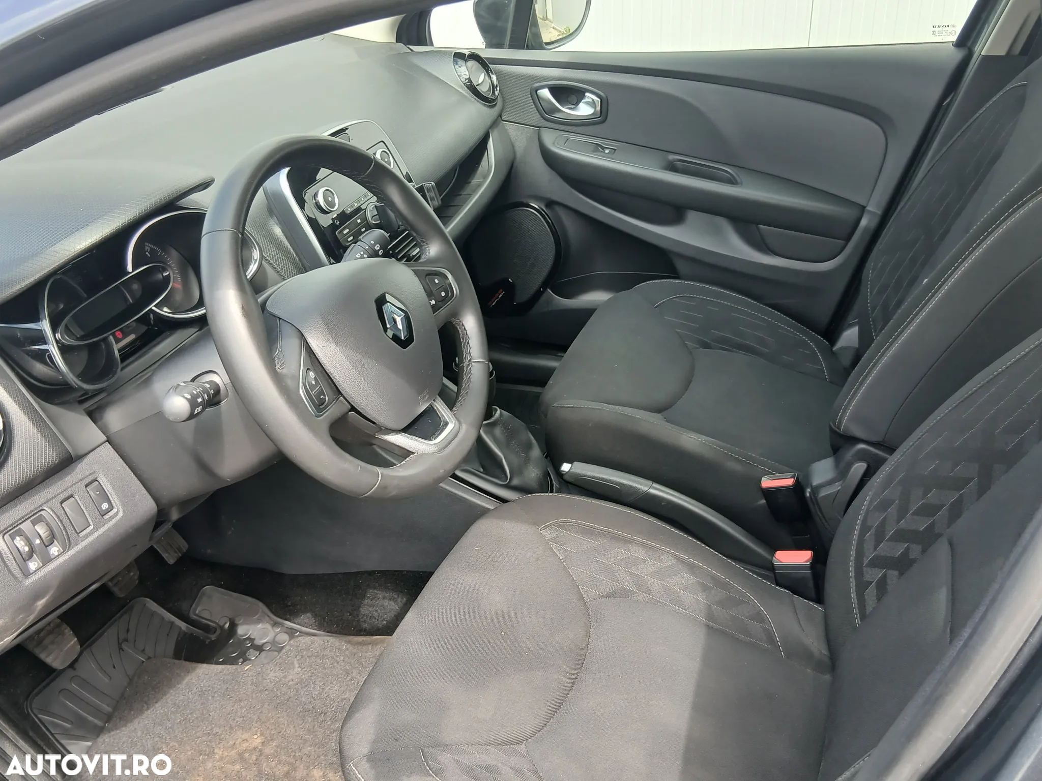 Renault Clio Grandtour (Energy) TCe 90 Bose Edition - 9