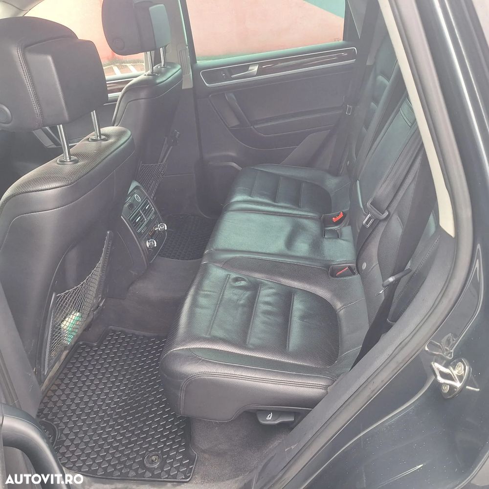 Volkswagen Touareg - 13