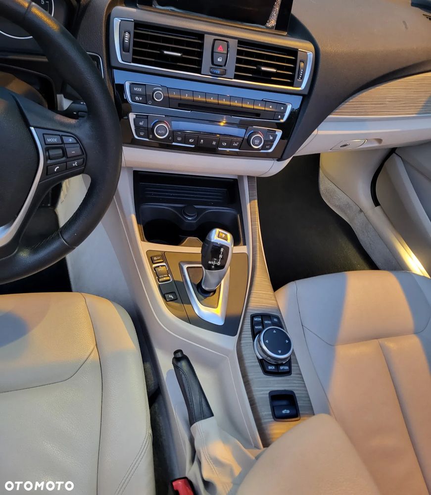 BMW Seria 2 218d Luxury Line - 23