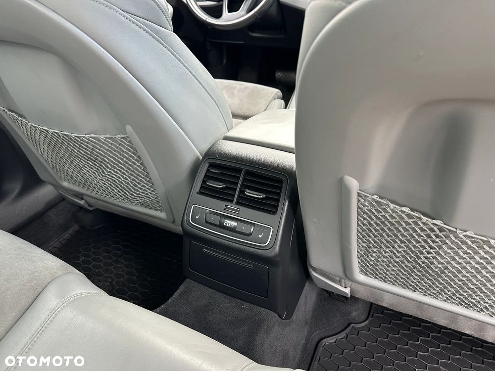 Audi A4 Limousine - 26