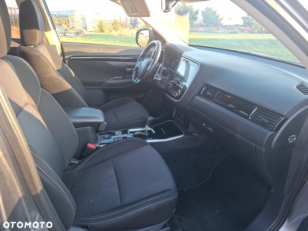 Mitsubishi Outlander 2.0 Intense 4WD CVT - 3