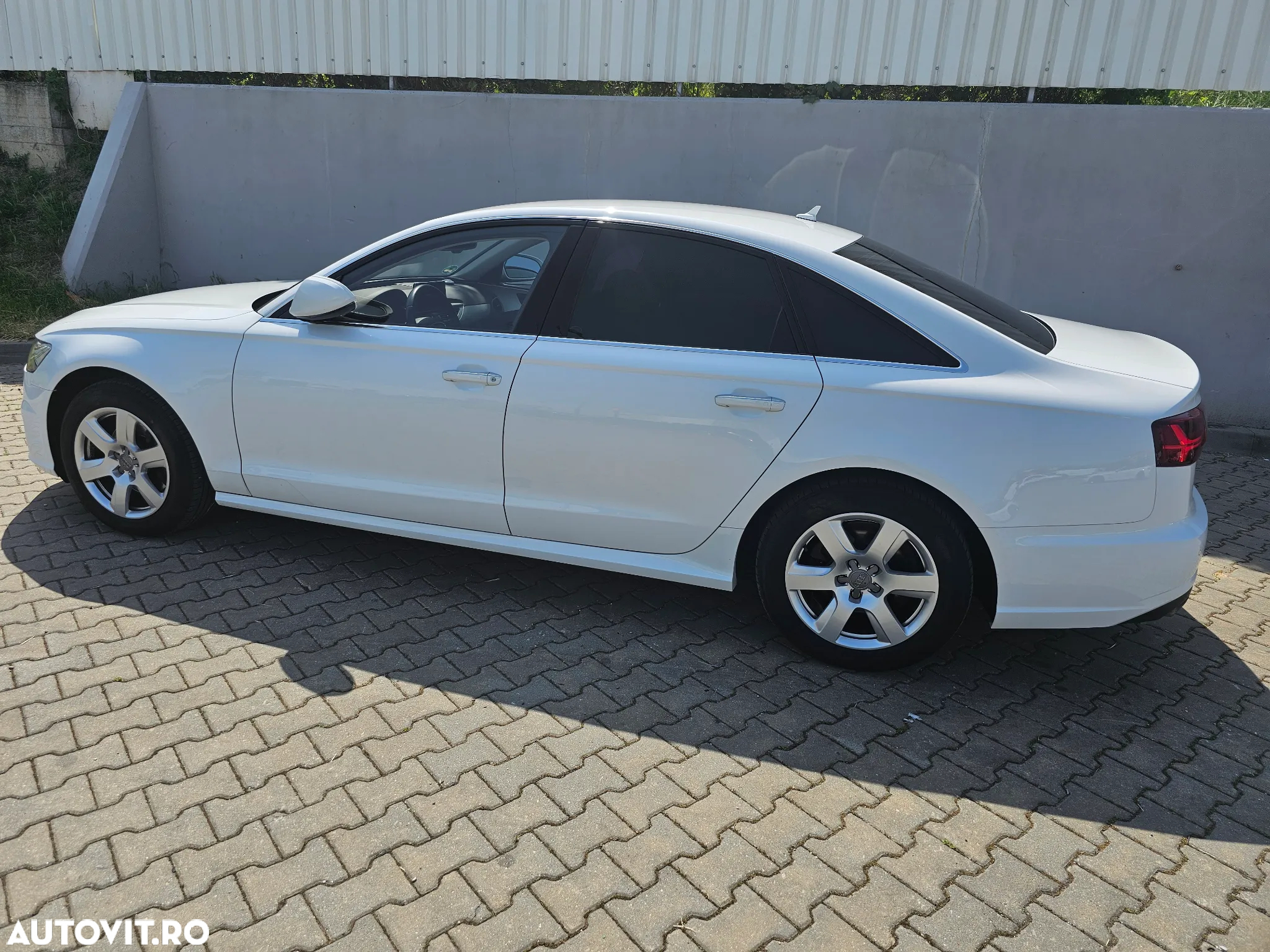 Audi A6 2.0 TDI Ultra S tronic - 6