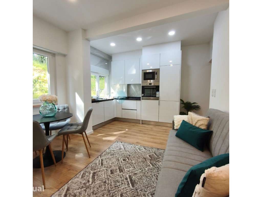 Apartamento T2 totalmente remodelado, na zona de Benfica - Grande imagem: 5/17