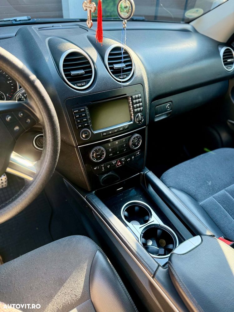 Mercedes-Benz ML - 8