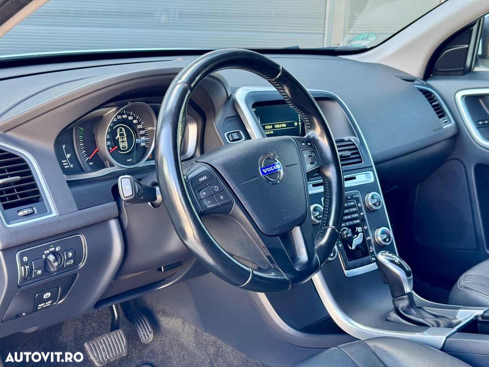 Volvo XC 60 D4AWD Summum - 5