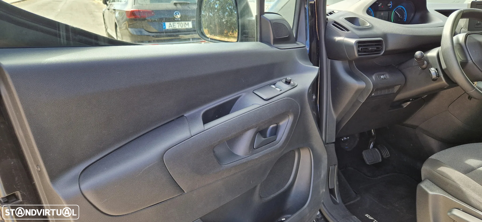 Peugeot e-Rifter 50 kWh Standard Active Pack - 11