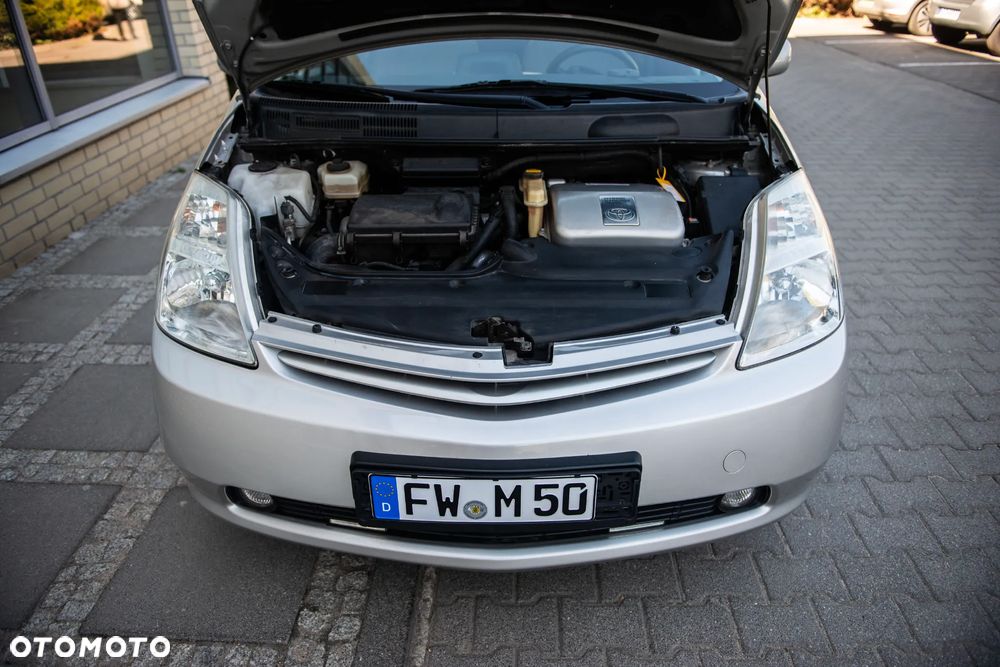 Toyota Prius 1.5 VVT-i Prestige - 7
