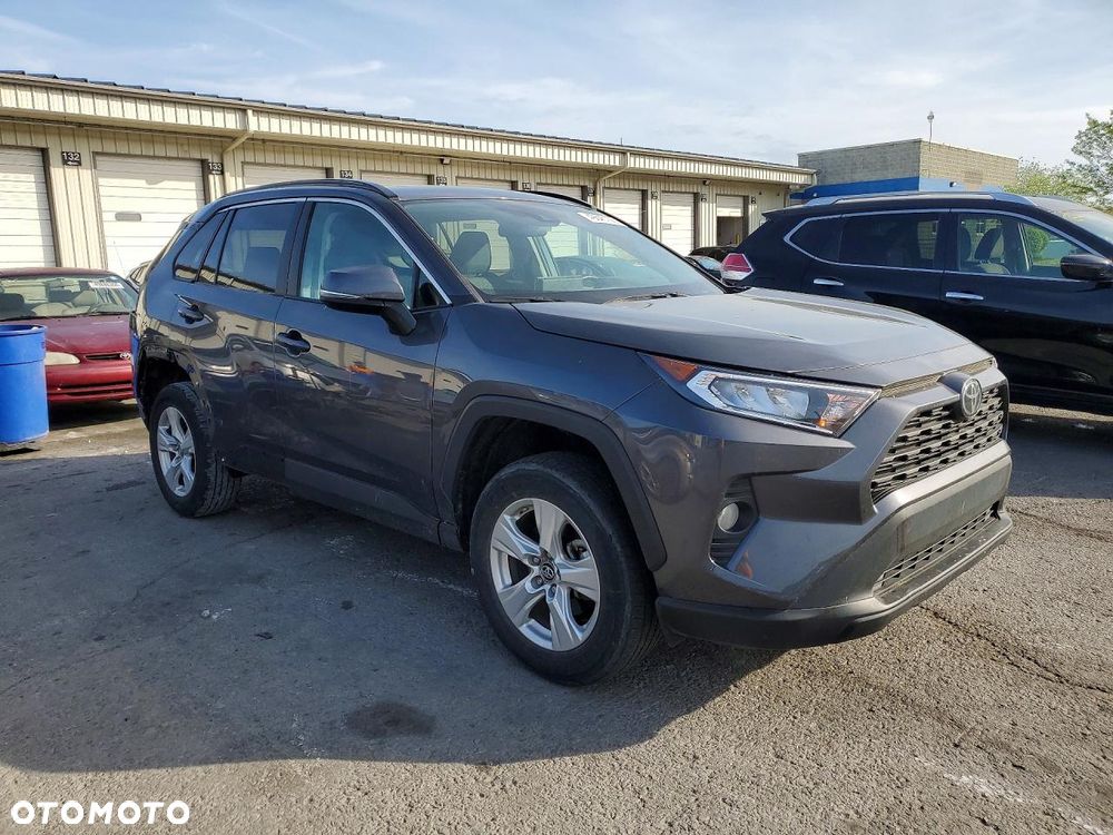 Toyota RAV4 - 5