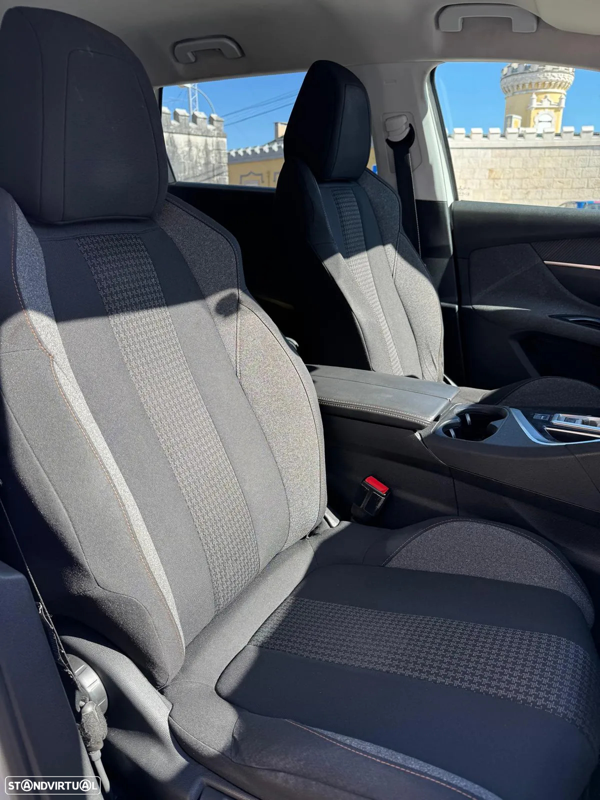 Peugeot 5008 BlueHDI 130 EAT8 Allure Business-Pack - 16