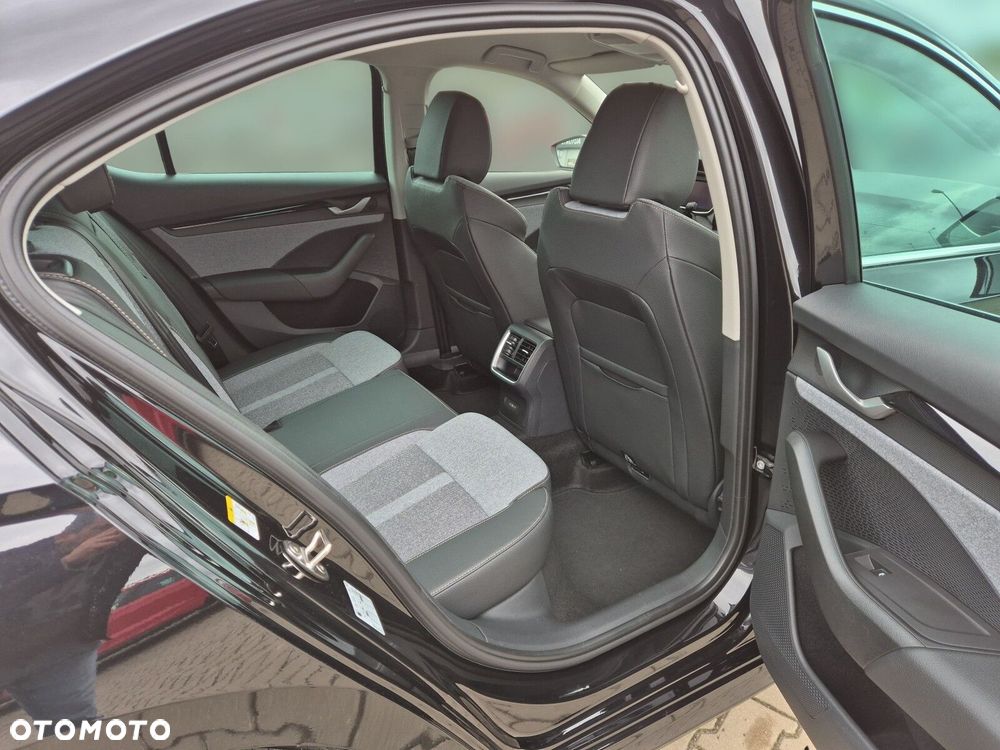 Skoda Octavia 1.5 TSI mHEV Drive Selection DSG - 23