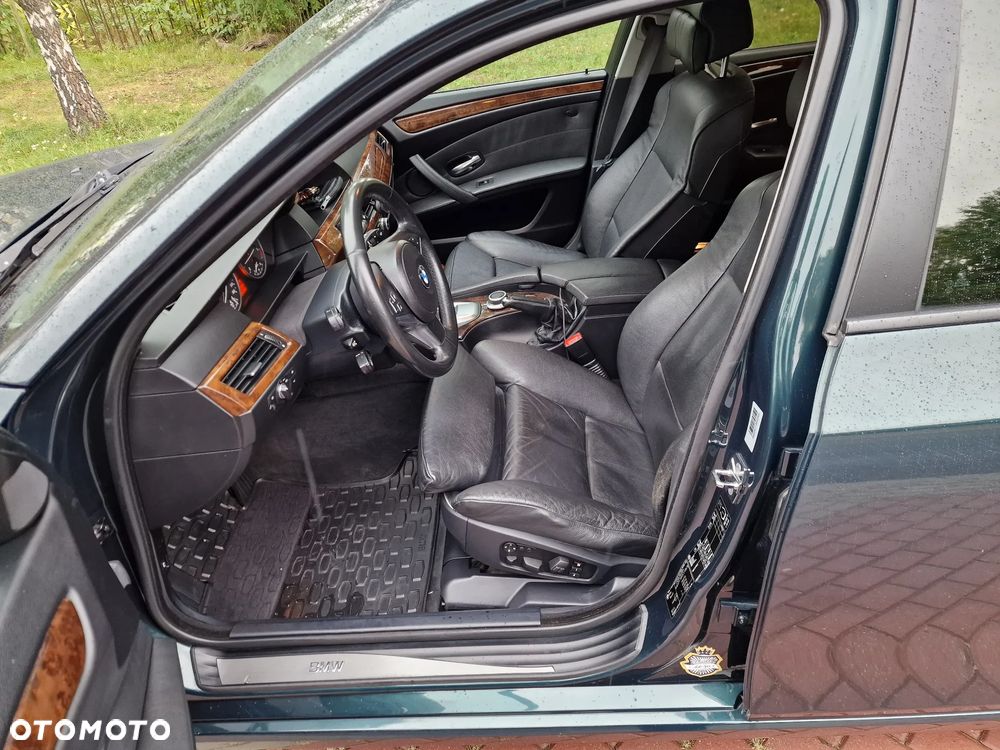 BMW Seria 5 530d xDrive Touring - 7