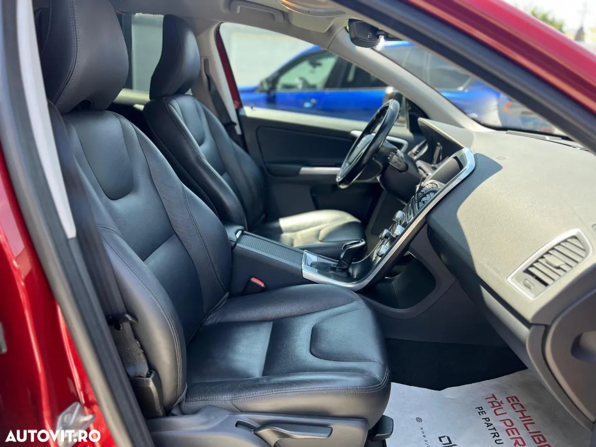 Volvo XC 60 D4AWD Kinetic - 32