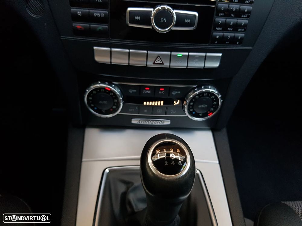 Mercedes-Benz C 220 CDi Avantgarde BlueEfficiency - 21