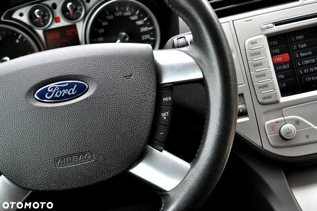 Ford Kuga 2.0 TDCi 2x4 Champions Edition - 11