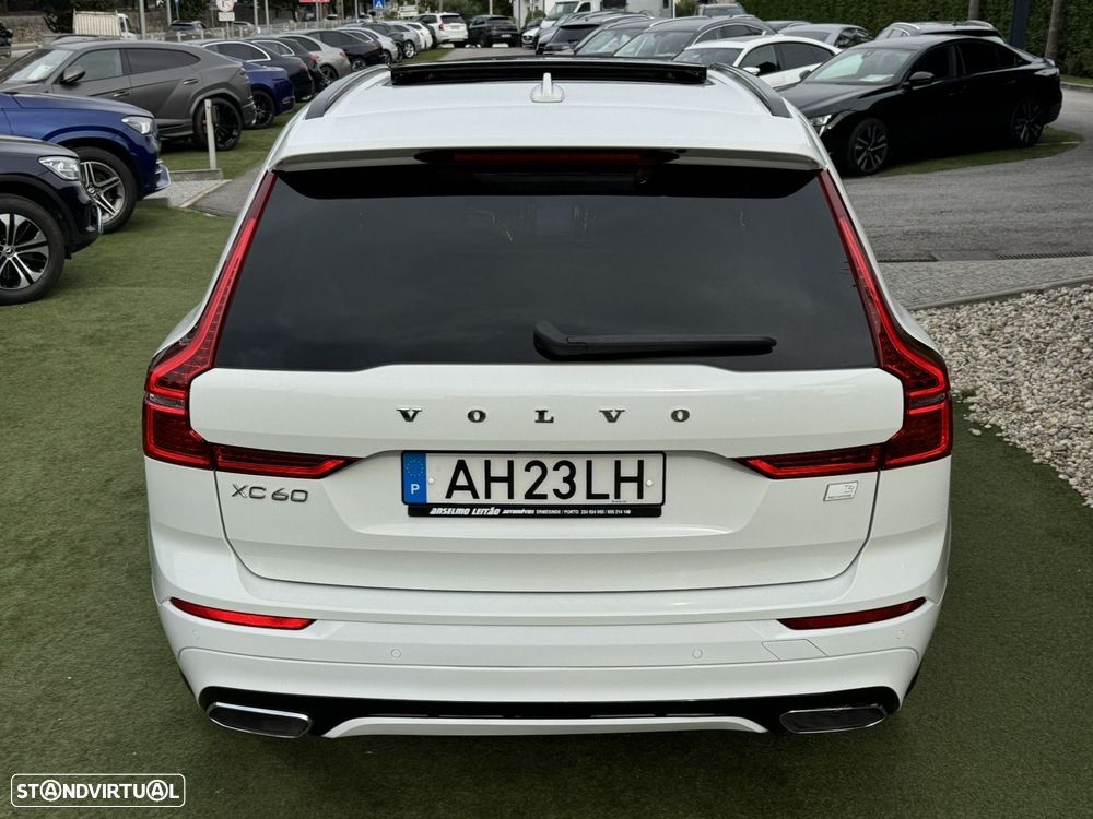 Volvo XC 60 2.0 T6 PHEV R-Design AWD - 15