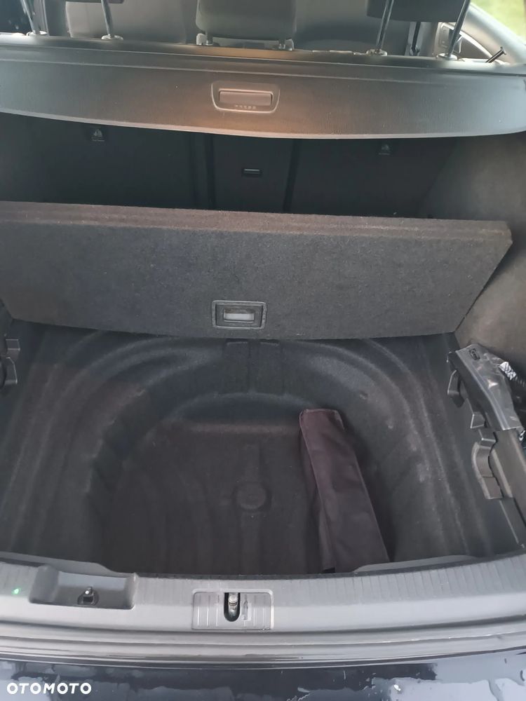 Volkswagen Golf 2.0 BlueTDI DSG Comfortline - 21