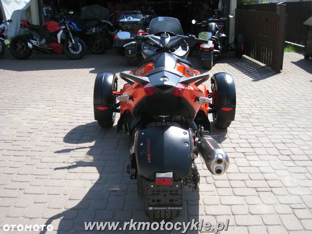 Can-Am Spyder - 4