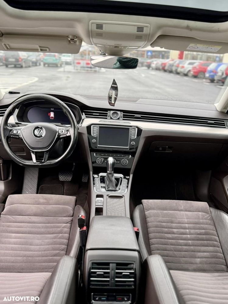 Volkswagen Passat - 16