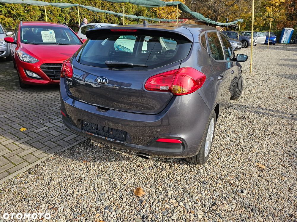 Kia Ceed 1.4 CVVT Dream Team Edition - 28