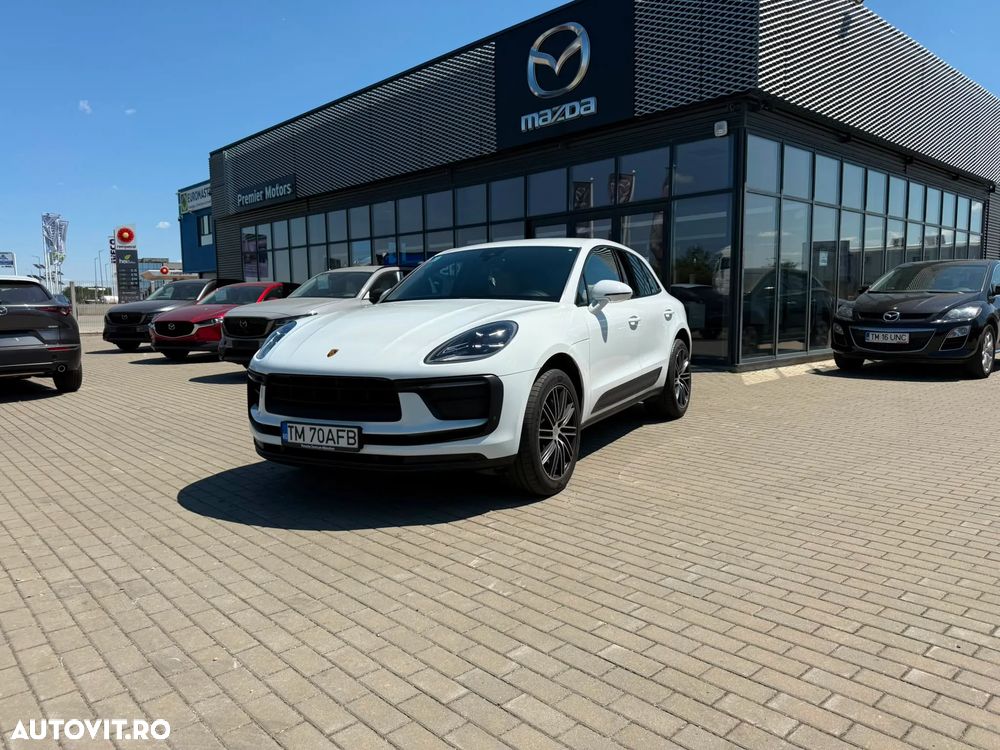 Porsche Macan T - 1
