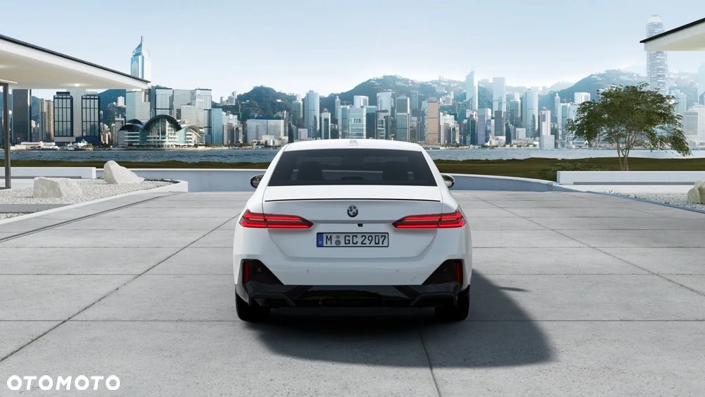 BMW Seria 5 520d xDrive mHEV M Sport - 6