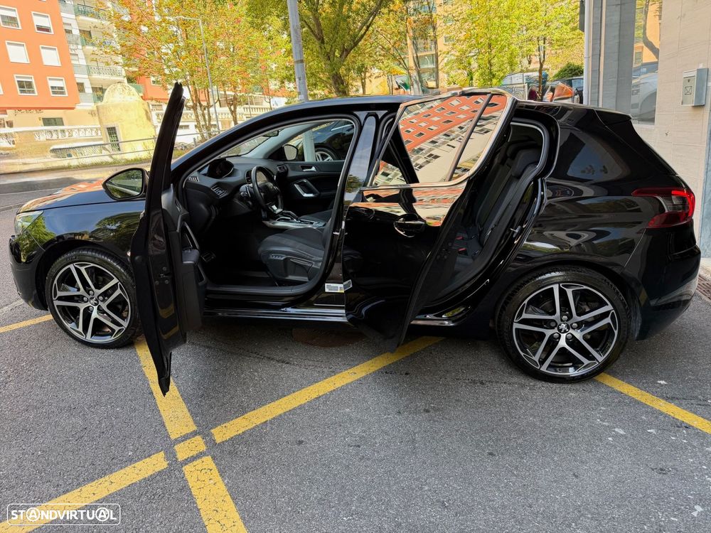 Peugeot 308 1.5 BlueHDi Style EAT8 - 8