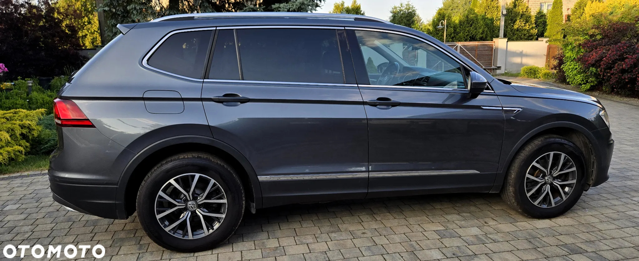 Volkswagen Tiguan Allspace 2.0 TDI SCR Comfortline - 9
