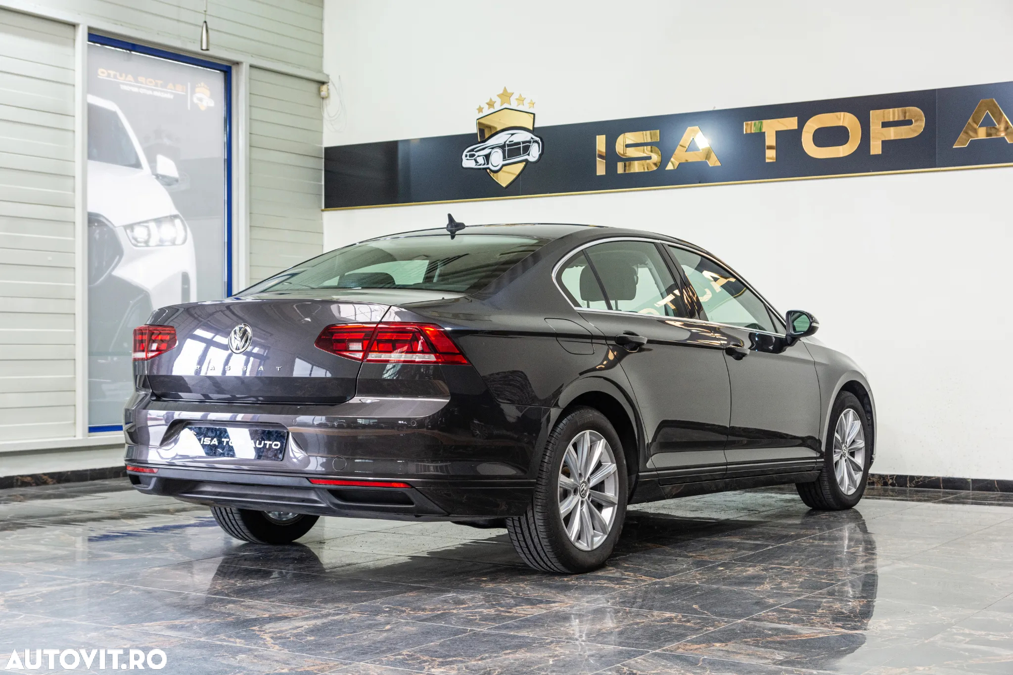 Volkswagen Passat 2.0 TDI DSG Comfortline - 4