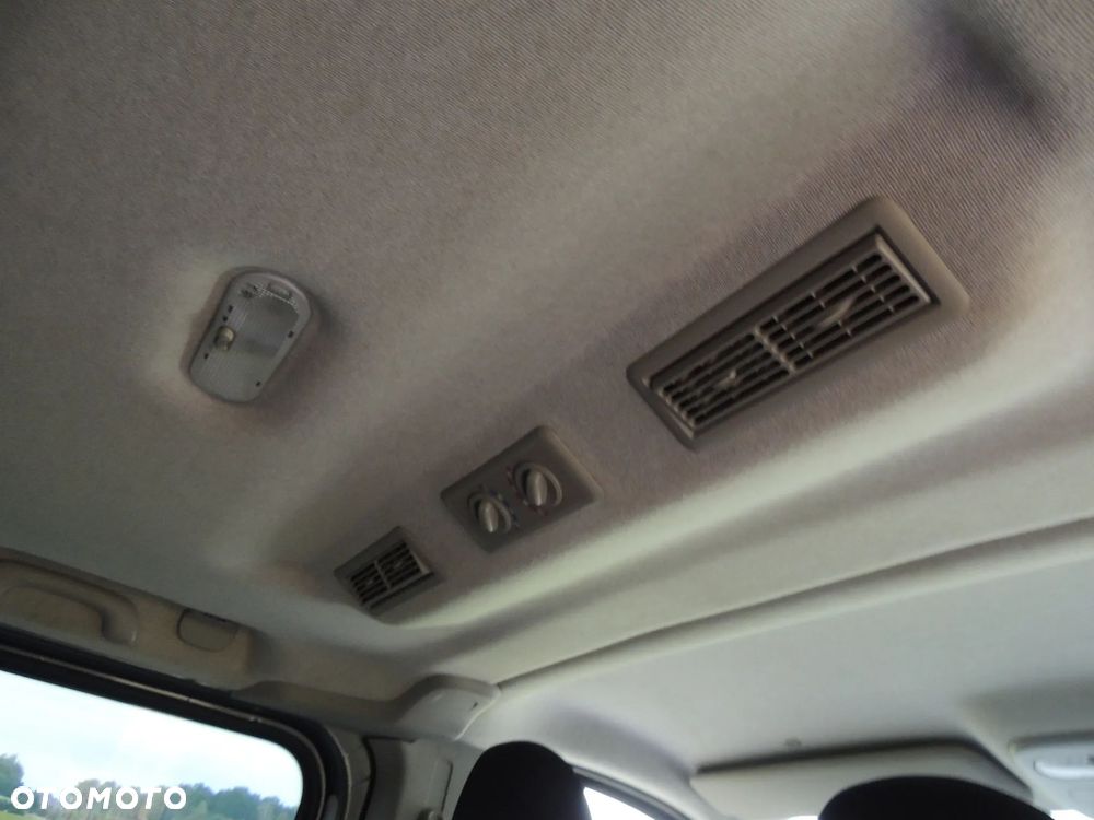 Opel Vivaro L2H1 2,9t Elegance - 22