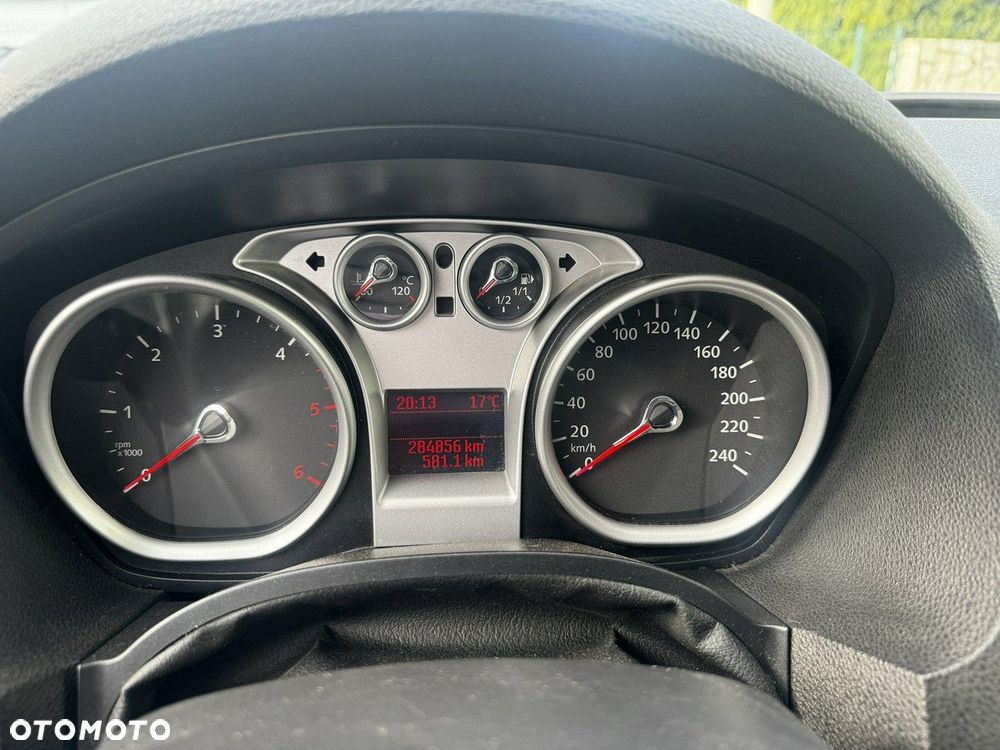 Ford Kuga - 24