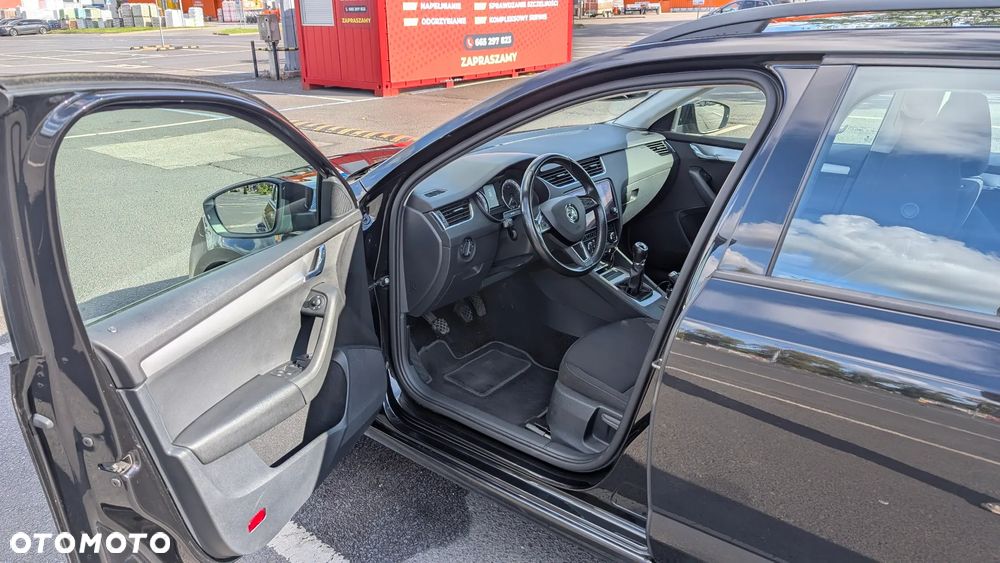 Skoda Octavia 1.6 TDI Ambition - 5