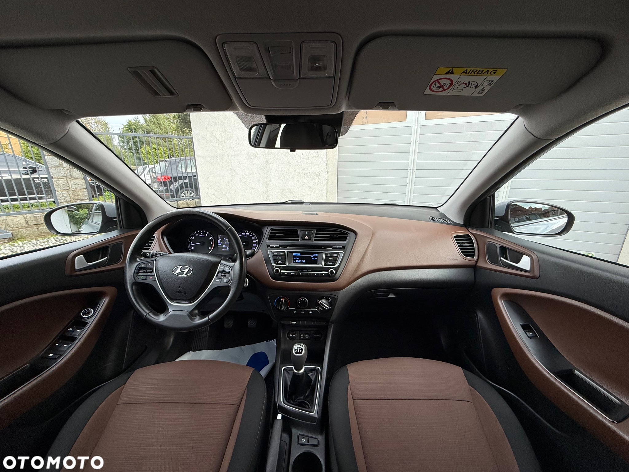 Hyundai i20 - 23