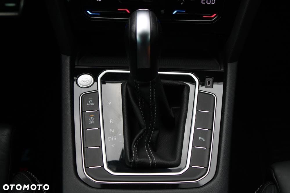 Volkswagen Passat - 18